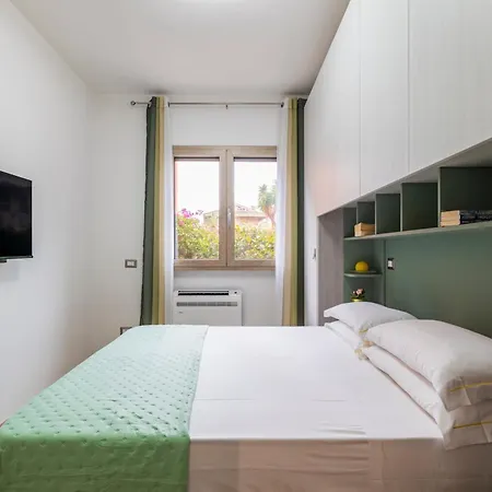 5' From The Sea, Elegant With Wi-fi And Ac