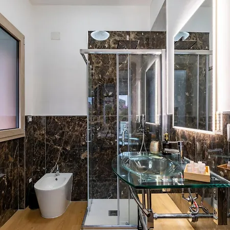 5' From The Sea, Elegant With Wi-fi And Ac